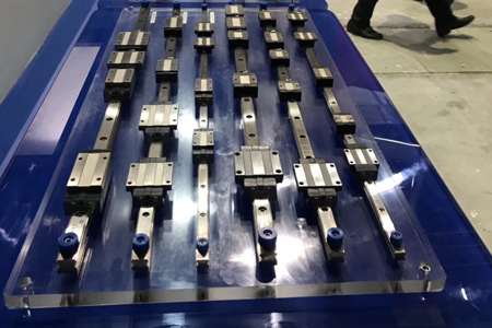 直線(xiàn)導(dǎo)軌的應(yīng)用領(lǐng)域及期使用注意事項(xiàng)